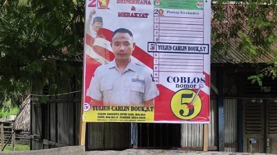 Diduga Langgar Tahapan Pemilu, Sejumlah Pemuda Minta Bawaslu Turunkan Baliho Yulius Carlin Bouk
