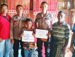 Polisi Hery Bawa Harapan untuk Fania dan Keluarga di Pelosok Manggarai Timur